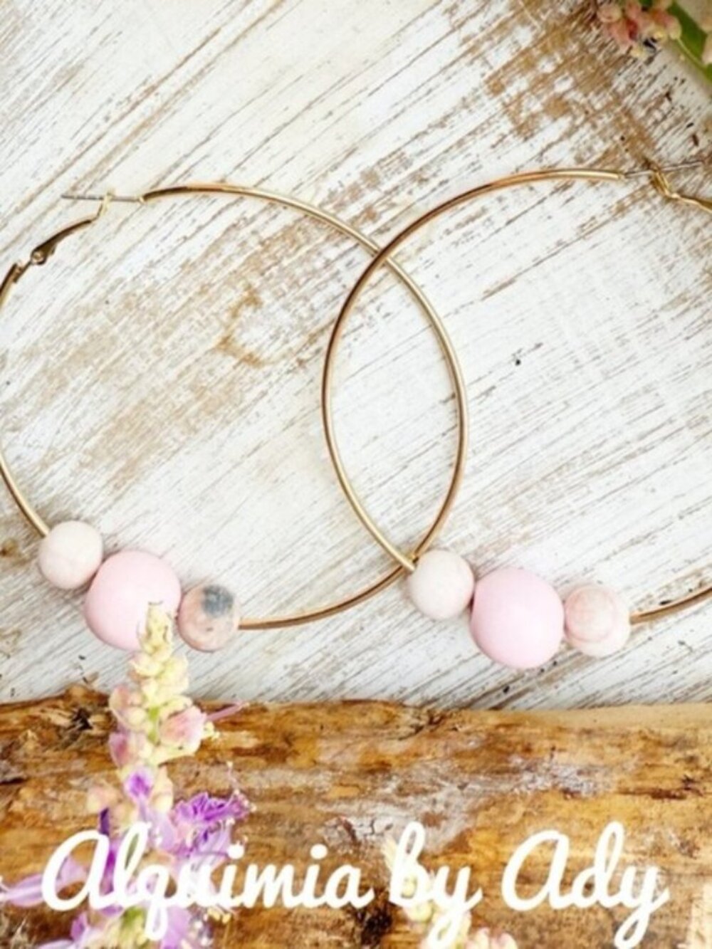 Alquimia Gold Hoop Earrings with Soft Pink Beads